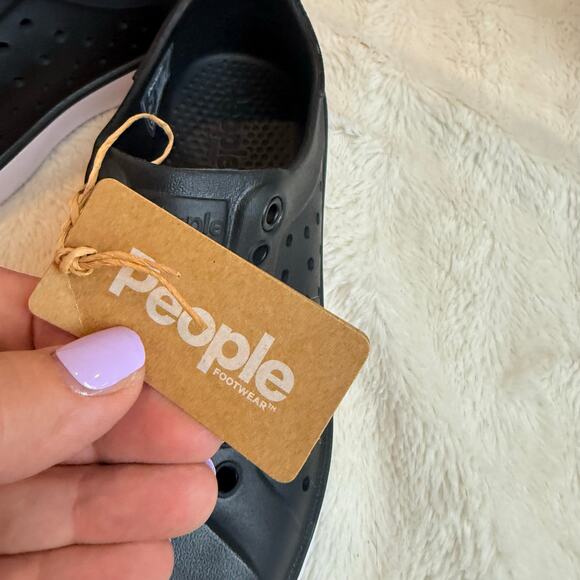 NEW People ACE Rubber Sneakers Slip On Water Shoes Black M 5 W 7 Perforated - Picture 3 of 9